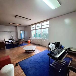 Apartamento 6 quartos 3 banheiros 1800m²