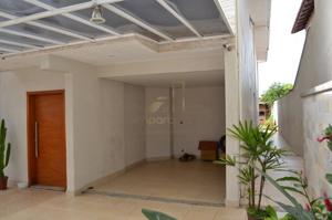 Casa 4 quartos 4 banheiros 
