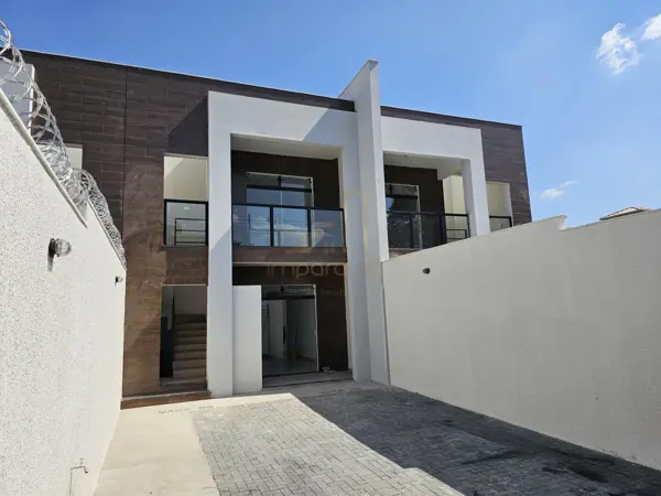 Casa 2 quartos 2 banheiros 20m²
