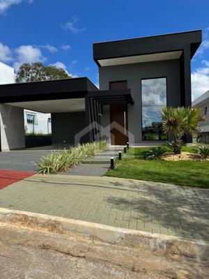 Casa em condomínio 4 quartos 4 vagas 256m²