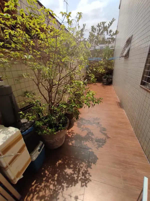 Apartamento 3 quartos 2 banheiros 185m²
