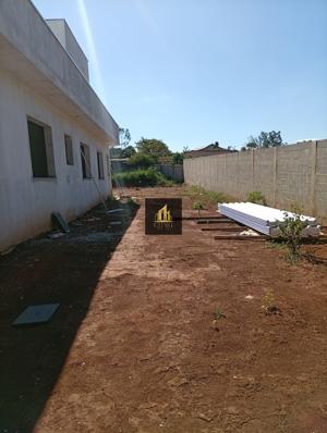 Casa 4 quartos 1 banheiro 220m²