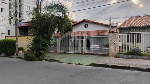 Casa 4 quartos 4 vagas 250m²