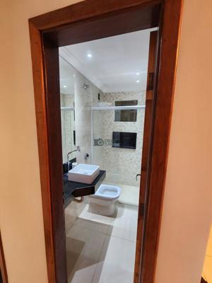 Apartamento 3 quartos 3 banheiros 200m²