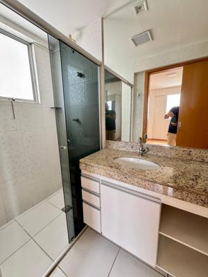 Apartamento 3 quartos 2 banheiros 180m²