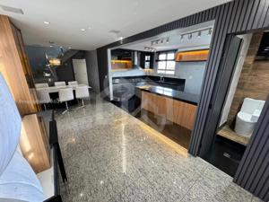 Cobertura 4 quartos 3 vagas 300m²