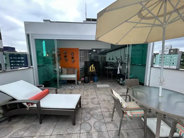 Apartamento 4 quartos  banheiros 200m²
