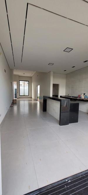 Apartamento 3 quartos 2 banheiros 175m²