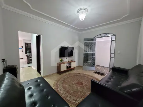 Casa 4 quartos 4 vagas 234m²