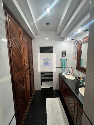 Casa 15 quartos 14 banheiros 1036m²