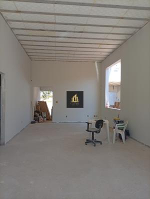 Casa 4 quartos 1 banheiro 220m²