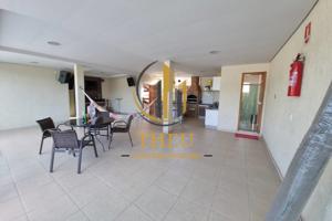 Apartamento 3 quartos 5 banheiros 220m²
