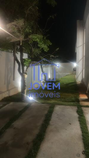 Casa 3 quartos 2 banheiros 360m²