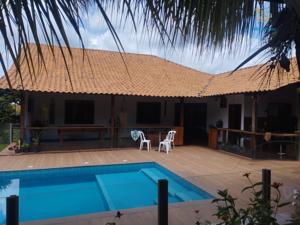 Chácara 5 quartos 2 banheiros 200m²
