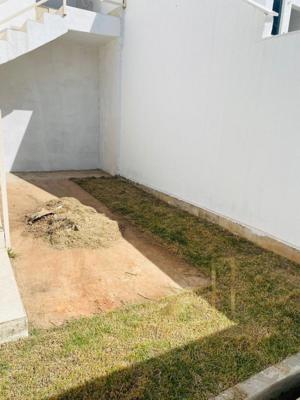 Casa 3 quartos 2 banheiros 300m²
