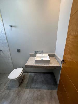 Apartamento 3 quartos 3 banheiros 165m²