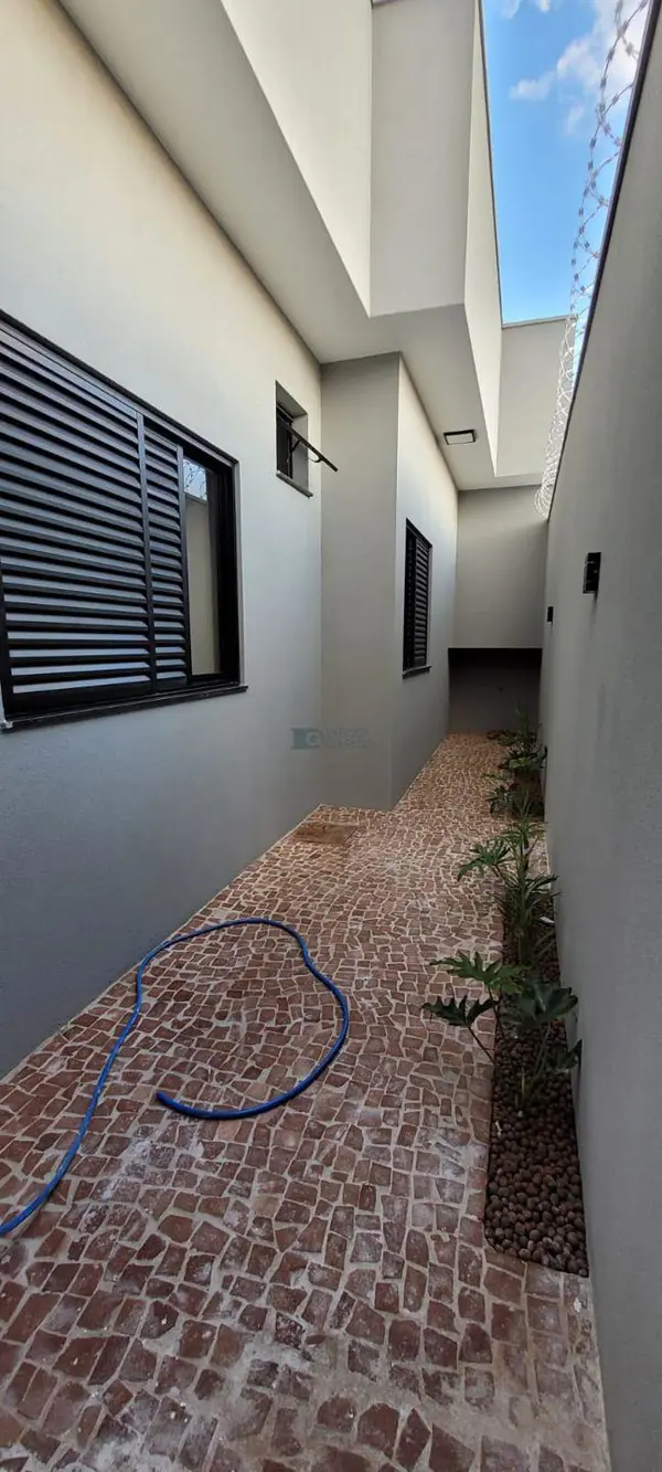 Apartamento 3 quartos 2 banheiros 175m²