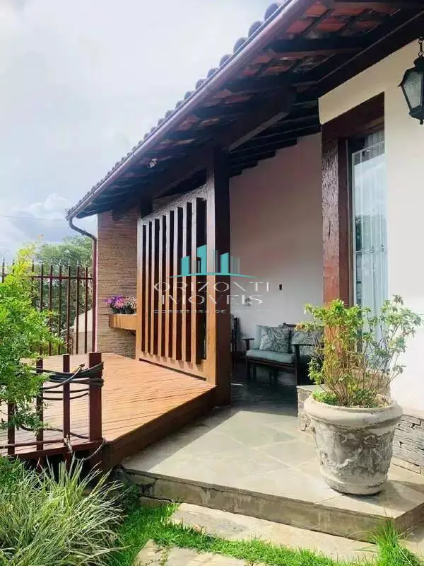 Apartamento 4 quartos 2 banheiros 300m²