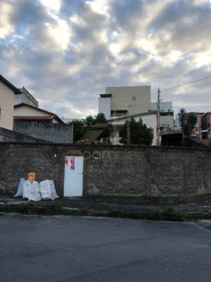 Lote-Área-Terreno 3 quartos 2 banheiros 420m²
