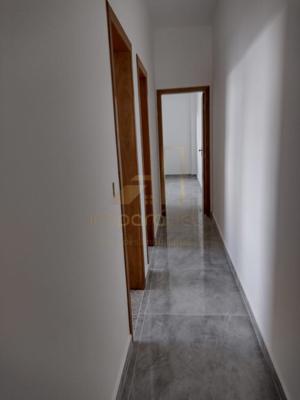 Casa 3 quartos 2 banheiros 30m²
