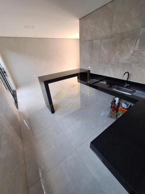 Casa 3 quartos 3 banheiros 160m²

