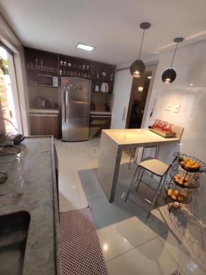 Apartamento 3 quartos 2 banheiros 185m²
