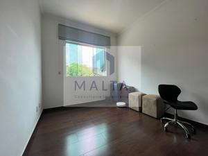 Casa 3 quartos 3 banheiros 156m²