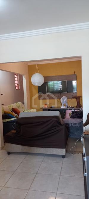 Casa 4 quartos 2 vagas 180m²