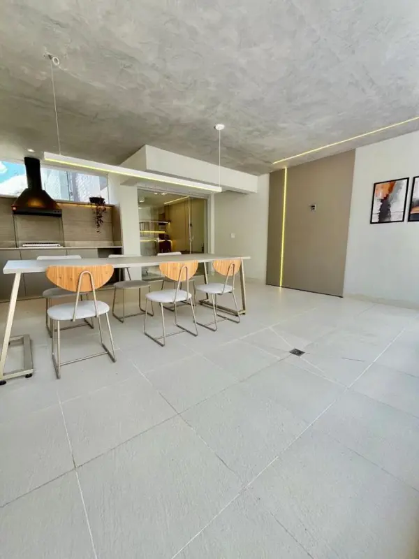 Apartamento 3 quartos 2 banheiros 360m²