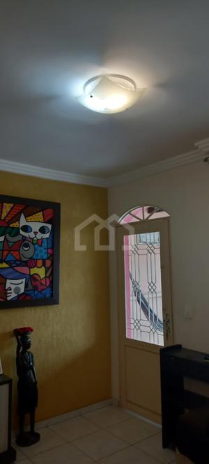 Casa 4 quartos 2 vagas 180m²