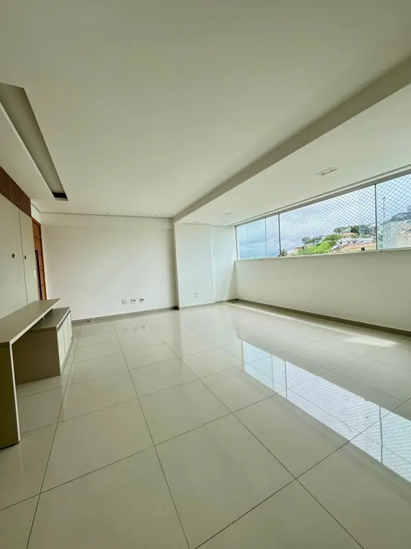 Apartamento 3 quartos 2 banheiros 180m²