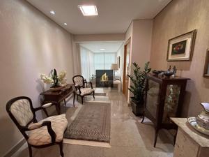 Apartamento 4 quartos  banheiros 200m²

