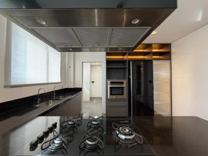 Apartamento 3 quartos 5 banheiros 310m²