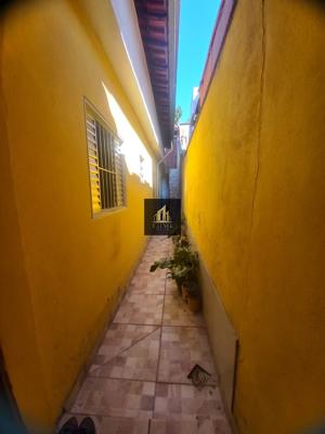 Casa 3 quartos 2 banheiros 360m²