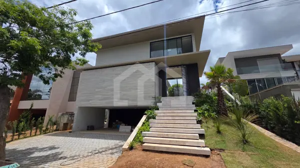 Casa em condomínio 4 quartos 6 vagas 420m²