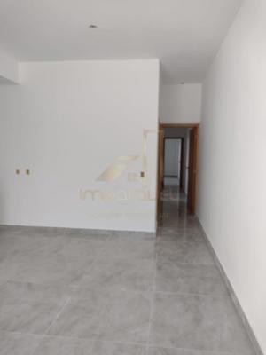 Casa 3 quartos 2 banheiros 30m²
