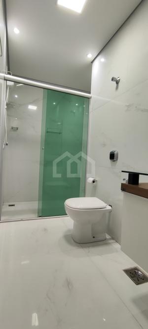 Casa 4 quartos 4 vagas 230m²
