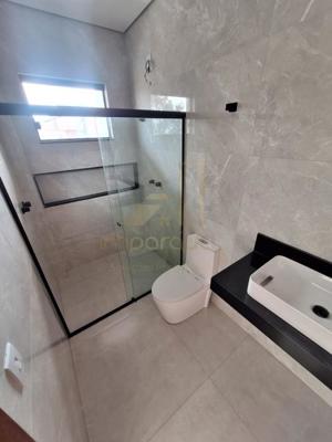 Casa 3 quartos 3 banheiros 160m²
