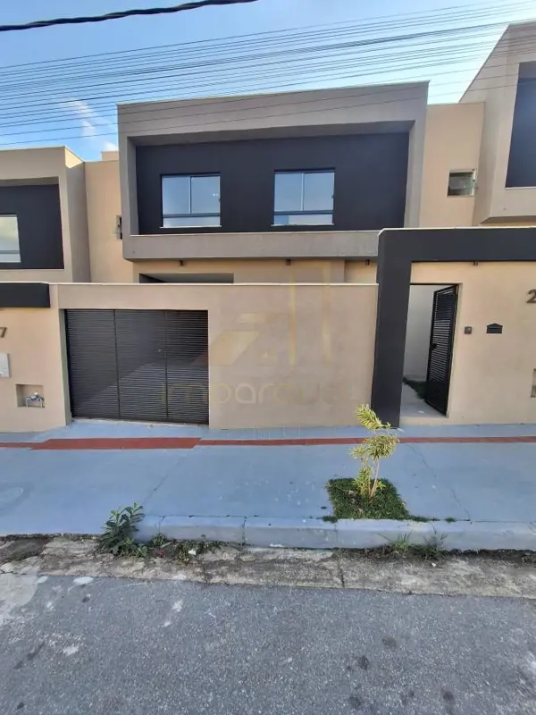 Casa 3 quartos 3 banheiros 211,59m²

