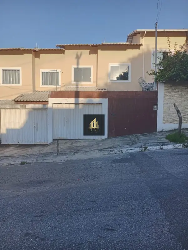 Casa 2 quartos 2 banheiros 65m²