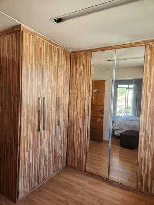 Casa 3 quartos 3 banheiros 240m²
