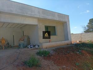 Casa 4 quartos 1 banheiro 220m²