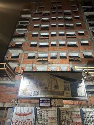 Apartamento 3 quartos 4 banheiros 158m²