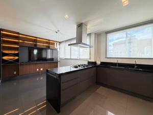 Apartamento 3 quartos 5 banheiros 310m²