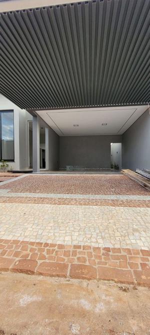 Apartamento 3 quartos 2 banheiros 175m²