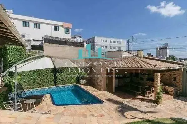 Apartamento 3 quartos 5 banheiros 293m²