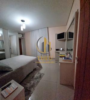 Apartamento 3 quartos 5 banheiros 220m²
