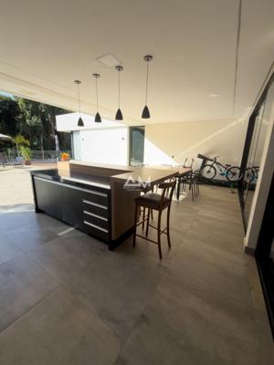 Apartamento 3 quartos 2 banheiros 1365m²